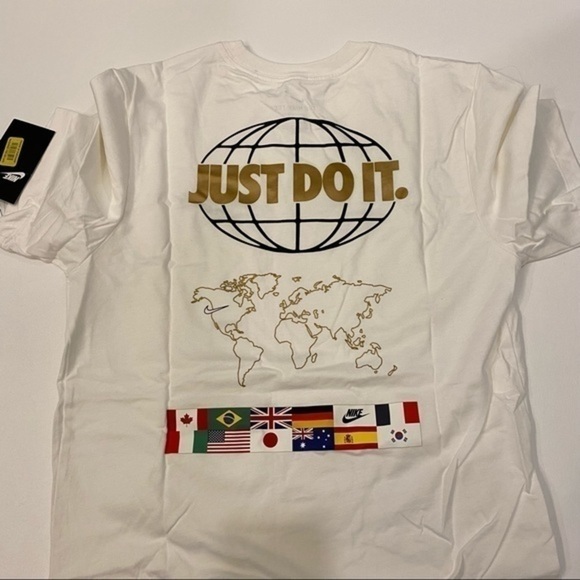 Nike Just Do It World Map Flags T-shirt - Picture 2 of 5